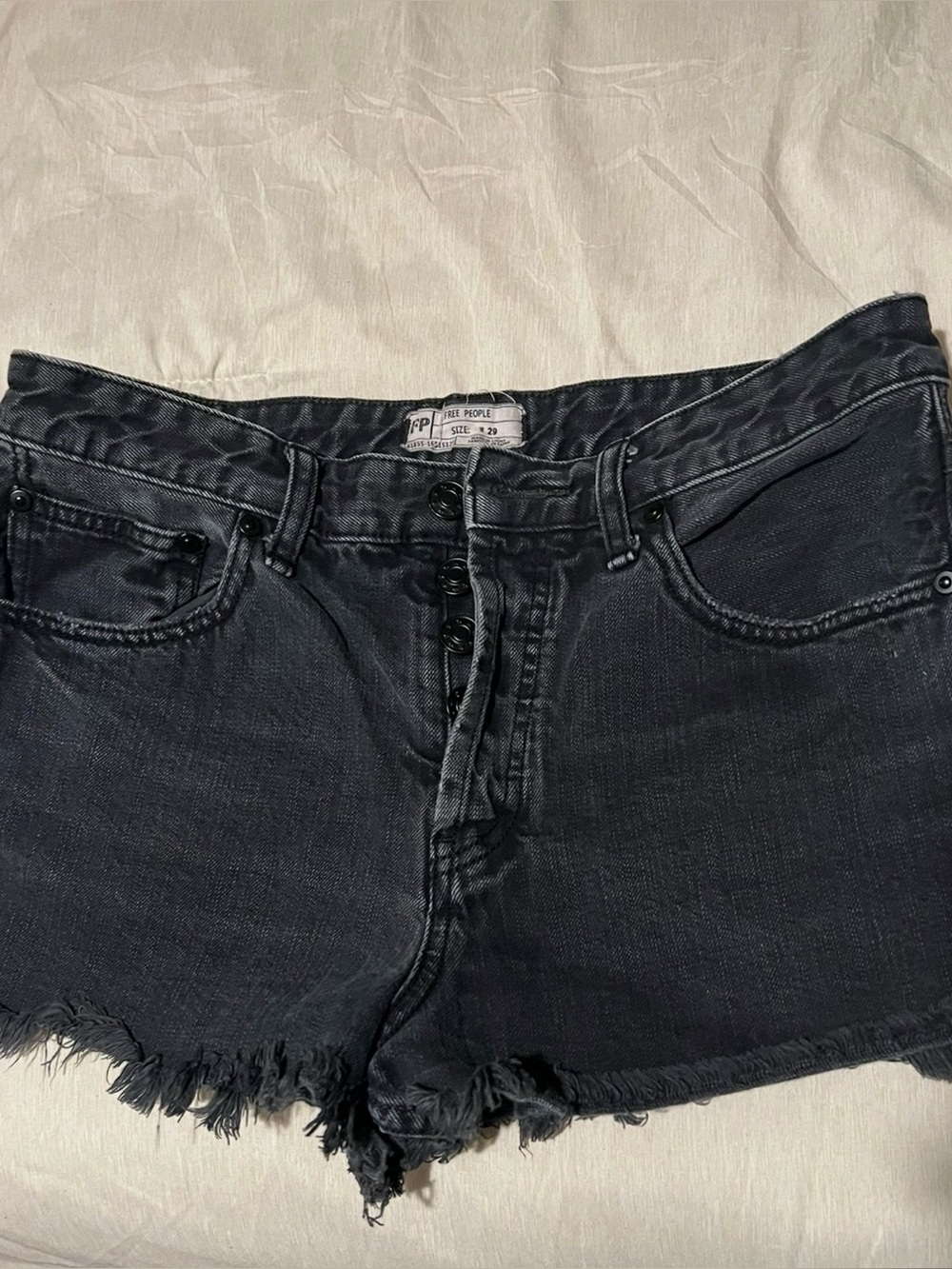FREE PEOPLE BLACK DENIM SHORTS 29